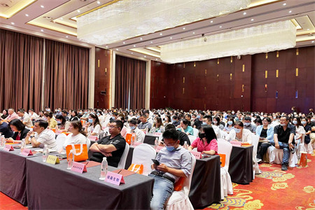 ��ó�쳵2022��ó����á�����վ��Բ����Ļ��